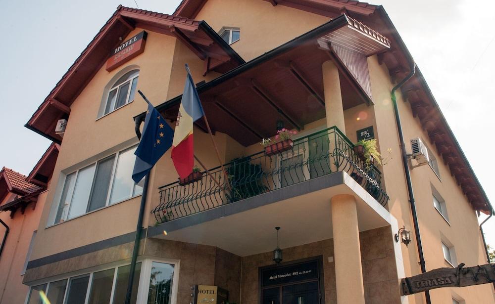 Majami Hotel 基希讷乌 外观 照片