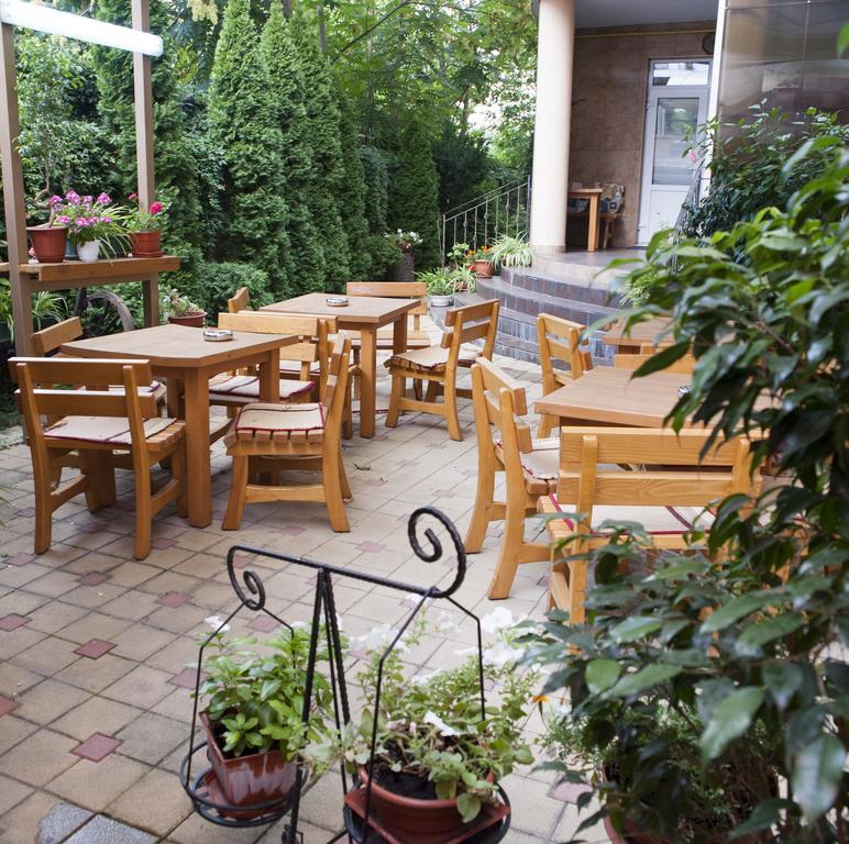 Majami Hotel 基希讷乌 外观 照片